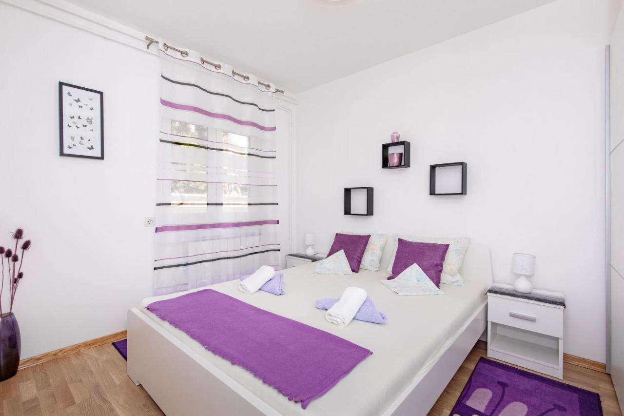 Apartment Lavanda With Beautiful Garden Krk Town Eksteriør billede